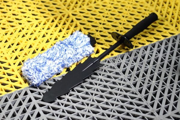 Thin Microfiber Wheel Brush