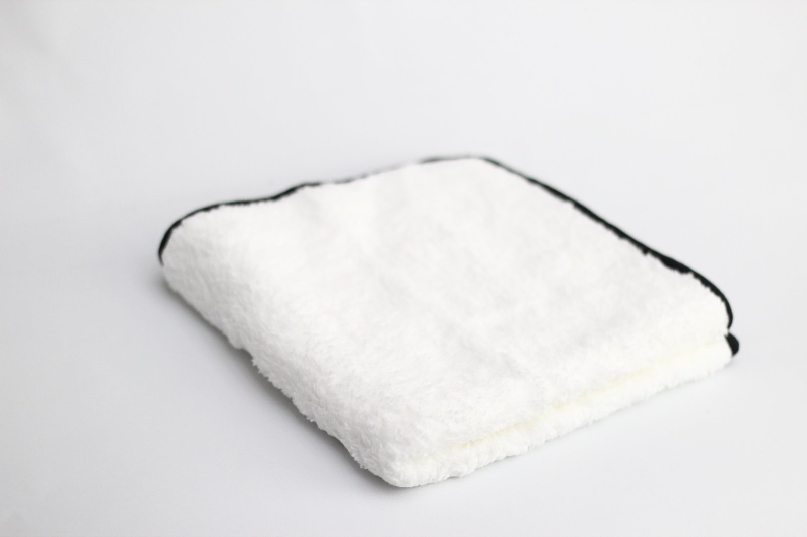 Thick Plush Microfiber Towel 40 x 40 cm White Super Soft Kain Lap Super Halus Putih 40 x 40 cm Tebal - Image 5